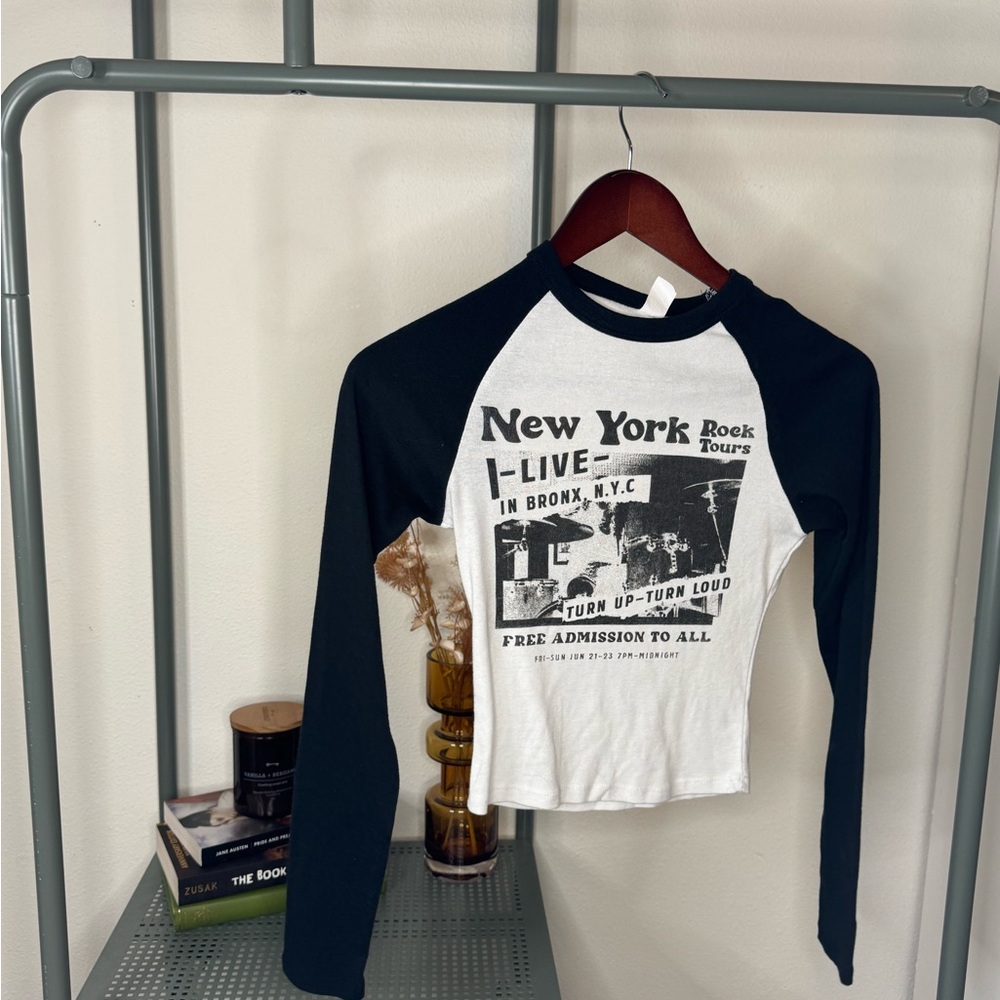 New York Long Sleeve Crop Top